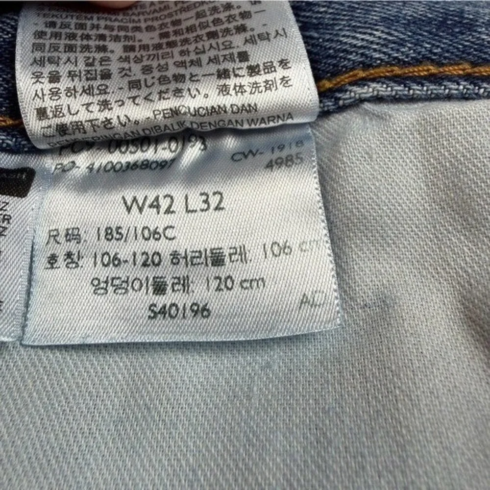 Levis 501 Original Fit Mens Blue Medium Wash Straight Leg Jeans 42x32 00501-0193